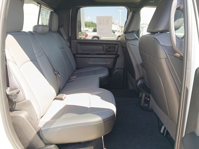 2025 RAM 2500 Tradesman Crew Cab 4x4 6'4' Box