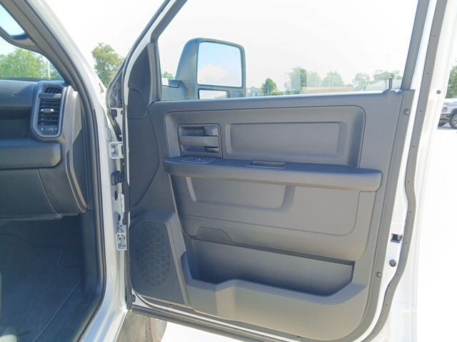2025 RAM 2500 Tradesman Crew Cab 4x4 6'4' Box