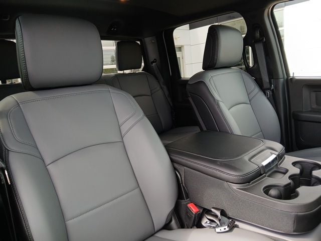 2027 RAM Ram 2500 RAM 2500 TRADESMAN CREW CAB 4X4 6'4' BOX