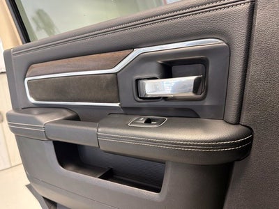 2022 RAM 2500 Laramie Crew Cab 4x4 6'4' Box