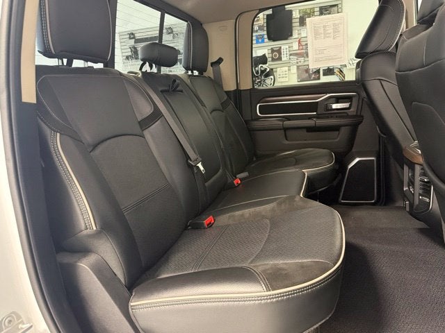2022 RAM 2500 Laramie Crew Cab 4x4 6'4' Box