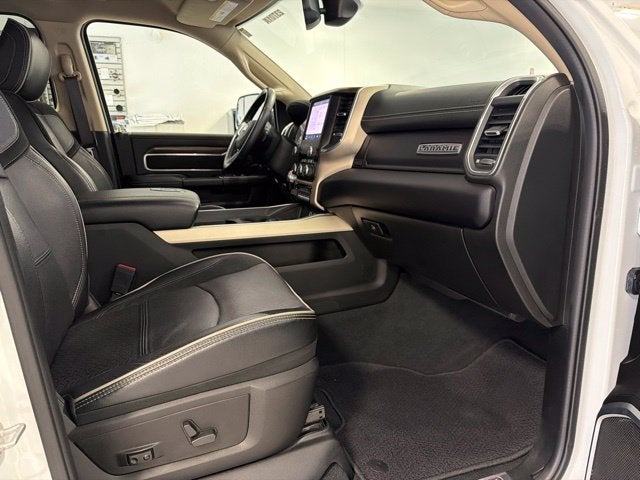 2022 RAM 2500 Laramie Crew Cab 4x4 6'4' Box