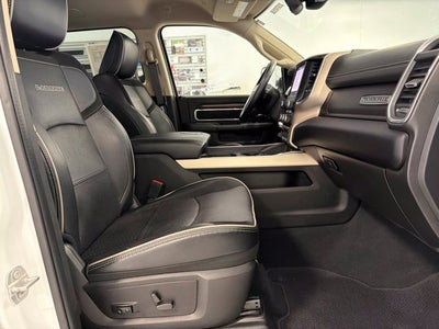 2022 RAM 2500 Laramie Crew Cab 4x4 6'4' Box
