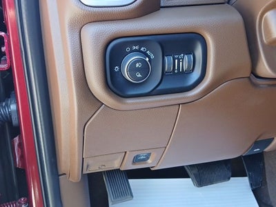 2023 RAM 2500 Laramie Crew Cab 4x4 6'4' Box
