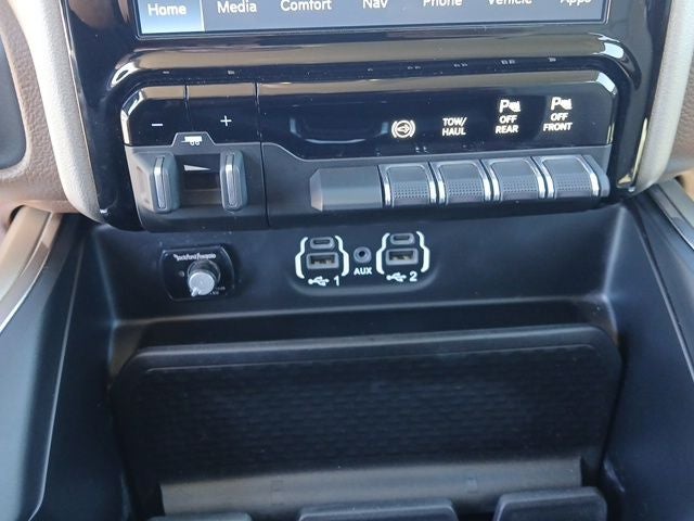 2023 RAM 2500 Laramie Crew Cab 4x4 6'4' Box