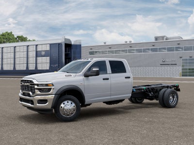 2026 RAM Ram 5500 Chassis Cab RAM 5500 TRADESMAN CHASSIS CREW CAB 4X4 84' CA