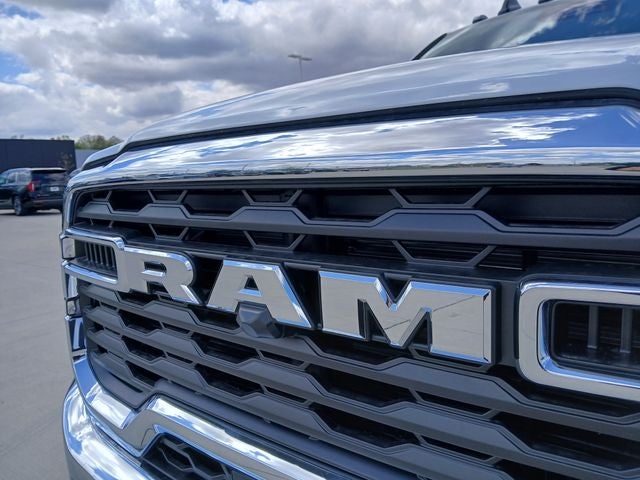 2026 RAM Ram 3500 Chassis Cab RAM 3500 TRADESMAN CHASSIS REGULAR CAB 4X4 84' CA