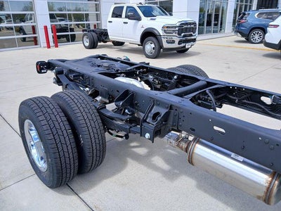 2026 RAM 3500 Chassis RAM 3500 TRADESMAN CHASSIS REGULAR CAB 4X4 84' CA