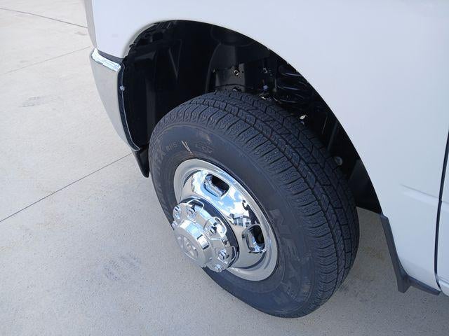 2026 RAM 3500 Chassis RAM 3500 TRADESMAN CHASSIS REGULAR CAB 4X4 84' CA