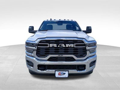 2026 RAM 3500 Chassis RAM 3500 TRADESMAN CHASSIS REGULAR CAB 4X4 84' CA