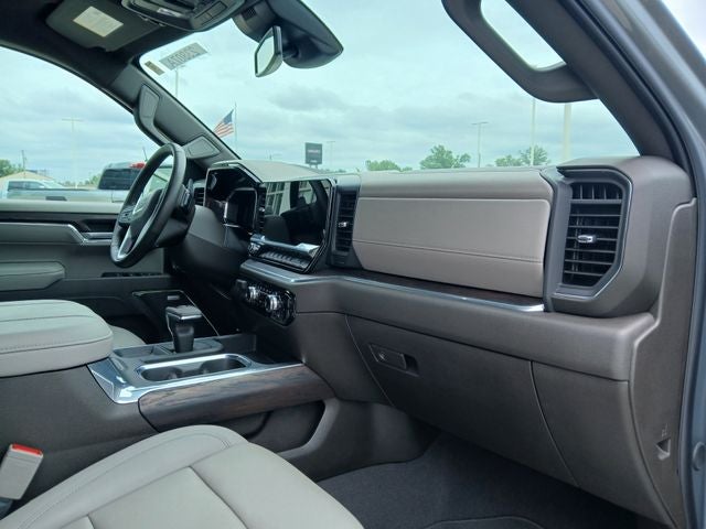 2026 GMC Sierra 1500 Crew Cab, Short Bed, SLT, 4WD