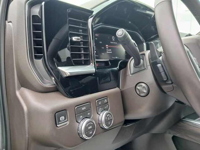 2026 GMC Sierra 1500 Crew Cab, Short Bed, SLT, 4WD
