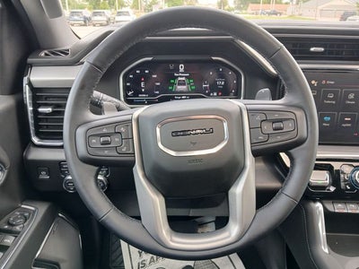 2023 GMC Sierra 1500 4WD Crew Cab Short Box Denali