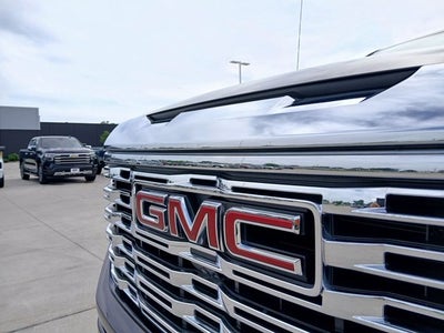2023 GMC Sierra 1500 4WD Crew Cab Short Box Denali