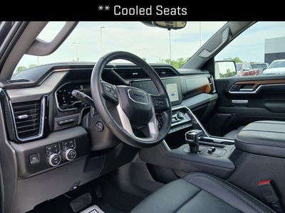 2023 GMC Sierra 1500 4WD Crew Cab Short Box Denali
