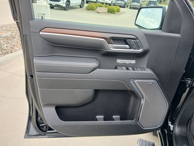 2025 GMC Sierra 1500 4WD Crew Cab Short Box Denali