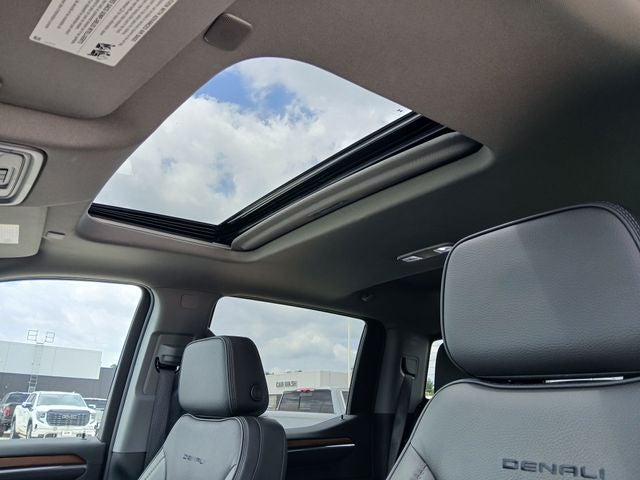 2025 GMC Sierra 1500 4WD Crew Cab Short Box Denali