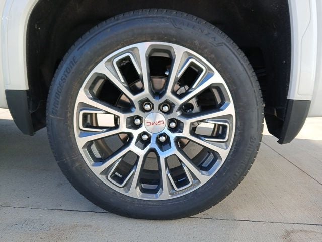 2025 GMC Sierra 1500 4WD Crew Cab Short Box Denali