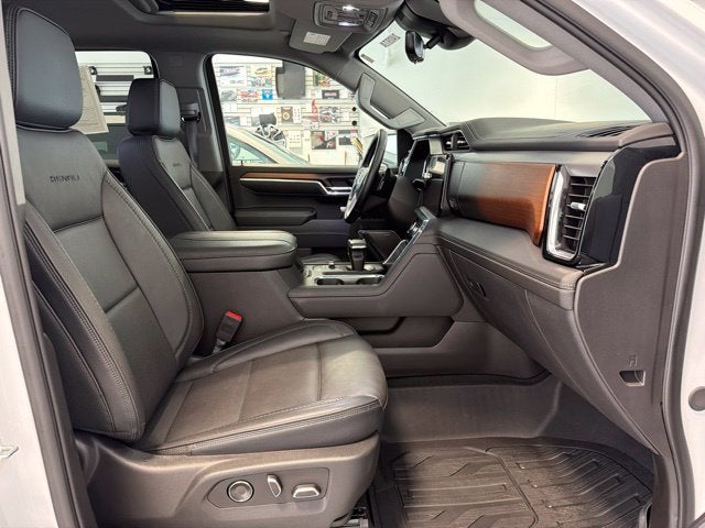 2025 GMC Sierra 1500 4WD Crew Cab Short Box Denali