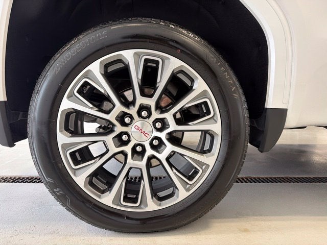 2025 GMC Sierra 1500 4WD Crew Cab Short Box Denali