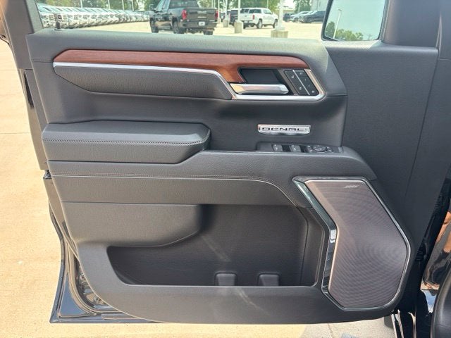 2023 GMC Sierra 1500 4WD Crew Cab Short Box Denali