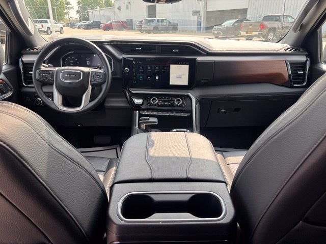 2023 GMC Sierra 1500 4WD Crew Cab Short Box Denali