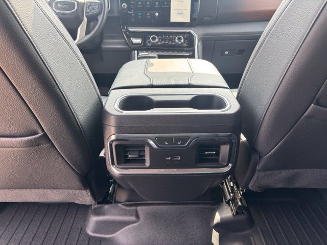 2023 GMC Sierra 1500 4WD Crew Cab Short Box Denali