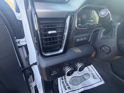 2023 GMC Sierra 1500 4WD Crew Cab Short Box Denali