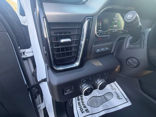 2023 GMC Sierra 1500 4WD Crew Cab Short Box Denali