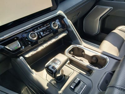 2024 GMC Sierra 1500 4WD Crew Cab Short Box Denali