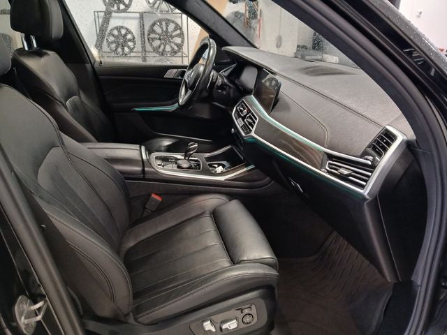 2022 BMW X7 M50i