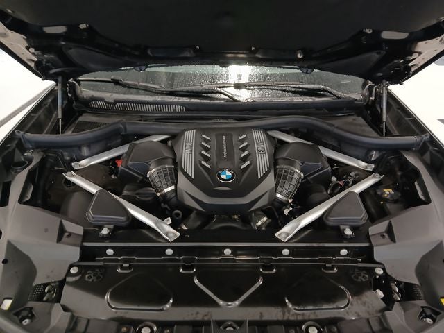 2022 BMW X7 M50i