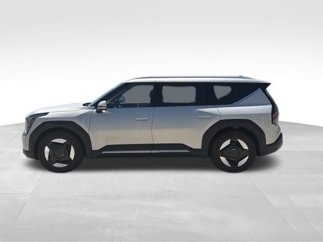 Used 2026 Kia EV9 Wind with VIN 5XYAFFS51TG011411 for sale in Marshalltown, IA
