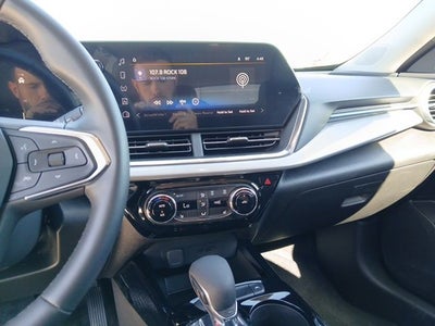 2025 Chevrolet Trax FWD LT