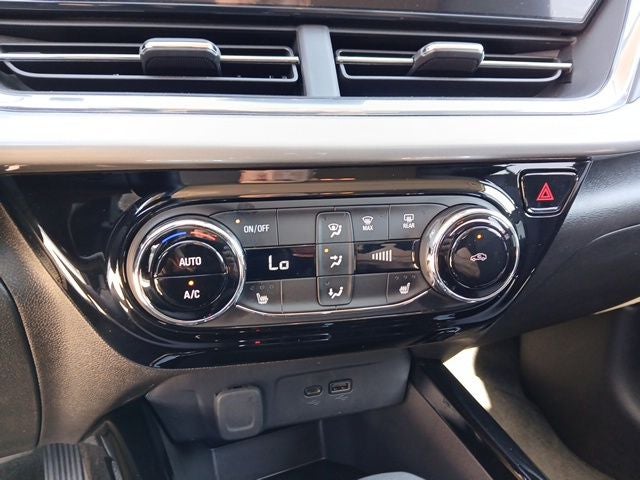 2025 Chevrolet Trax FWD LT