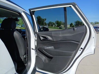2025 Chevrolet Trax FWD LT