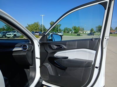 2025 Chevrolet Trax FWD LT