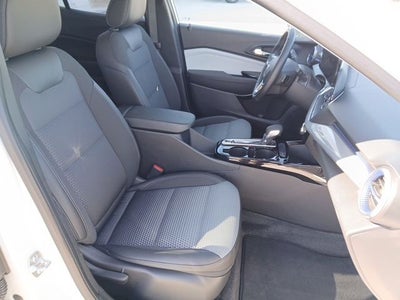 2025 Chevrolet Trax FWD LT